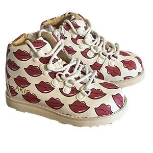 AKID Brand Shoes Kid 5C Pink Jasper Hot Lips Leather Boot White Love Lace Up